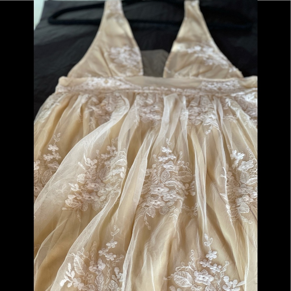 Romantic Eyelash Lace Bone White Maxi Gown Dress - Picture 3 of 10